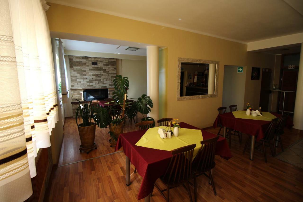 Мотель Bar Malwa Александрув-Лудзки Экстерьер фото